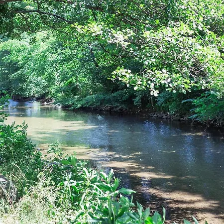 לינה וארוחת בוקר Le Kino Panorama Vic-sur-Cère
