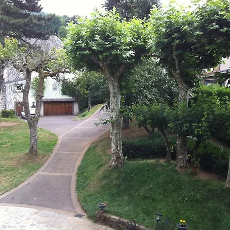 לינה וארוחת בוקר Le Kino Panorama Vic-sur-Cère