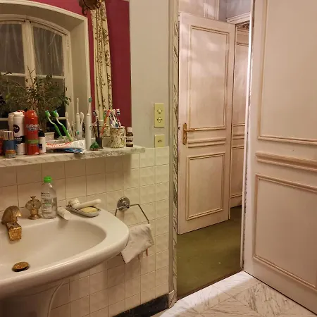 לינה וארוחת בוקר Le Kino Panorama 4*