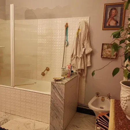 לינה וארוחת בוקר Le Kino Panorama 4*