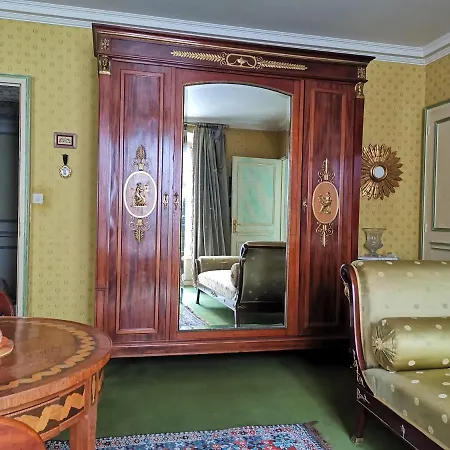 Le Kino Panorama לינה וארוחת בוקר Vic-sur-Cère