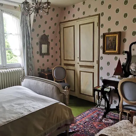 Le Kino Panorama לינה וארוחת בוקר Vic-sur-Cère